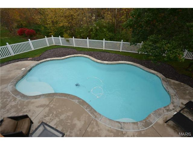 3027 Bromley Dr, O'fallon, MO 63368 photo 2