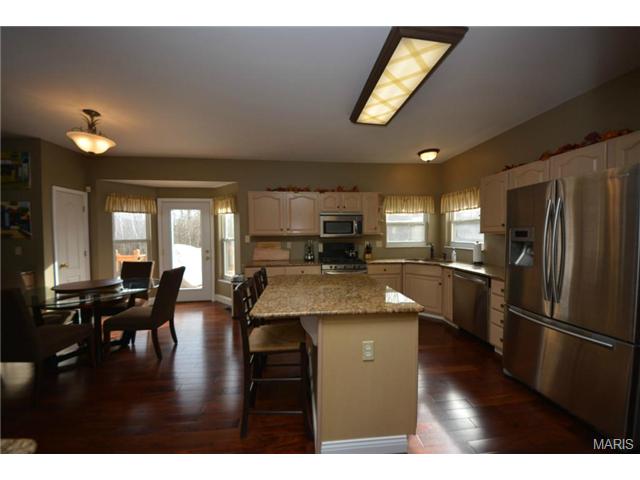 3027 Bromley Dr, O'fallon, MO 63368 photo 12