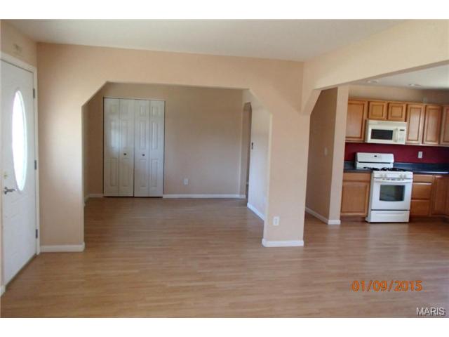 957 Mueller Rd, O'fallon, MO 63366 photo 6
