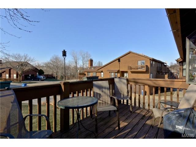 2061 Avignon, Saint Charles, MO 63303 photo 28