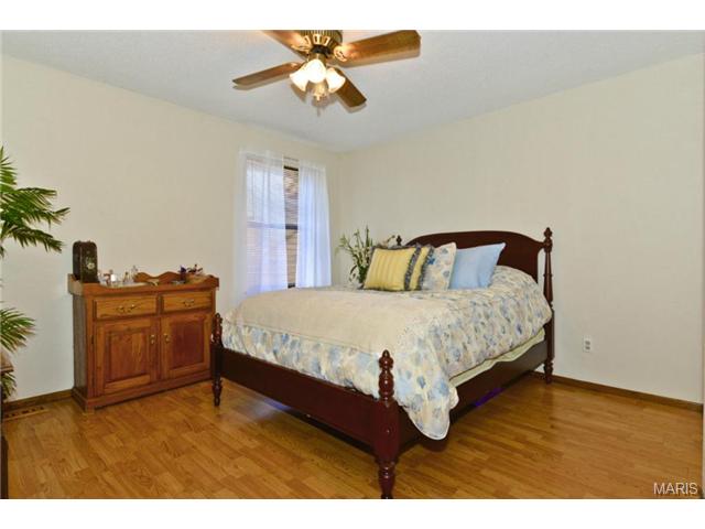 2061 Avignon, Saint Charles, MO 63303 photo 16