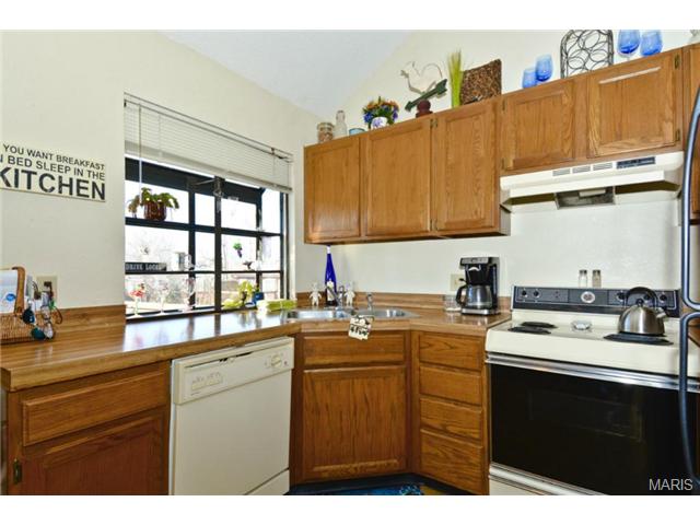 2061 Avignon, Saint Charles, MO 63303 photo 13