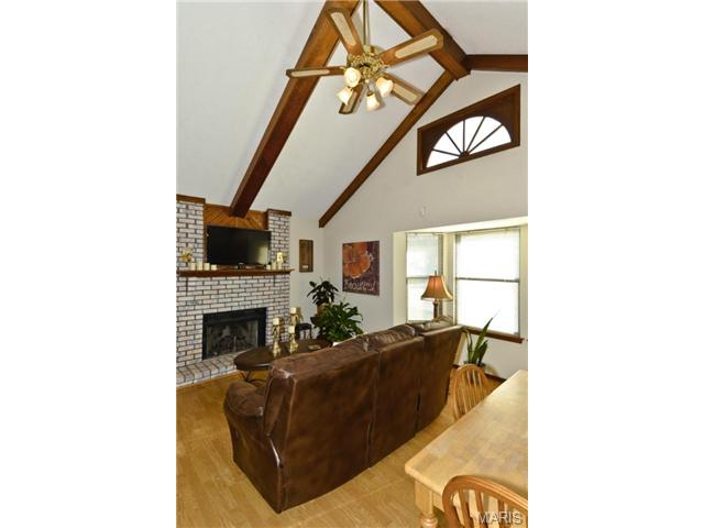 2061 Avignon, Saint Charles, MO 63303 photo 9