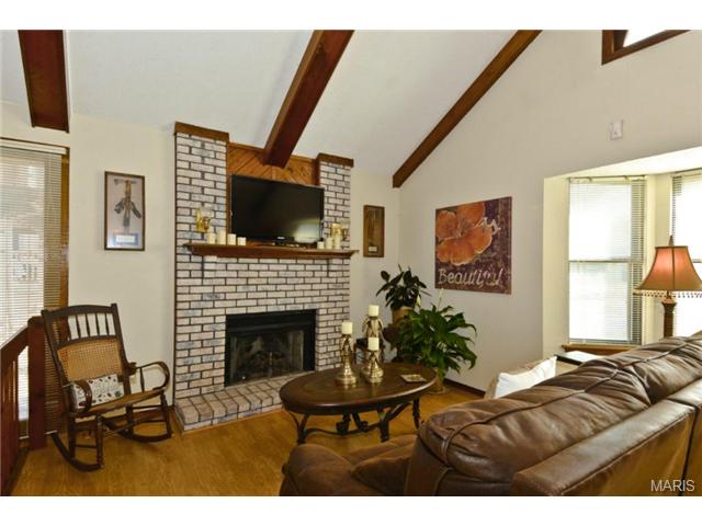 2061 Avignon, Saint Charles, MO 63303 photo 5