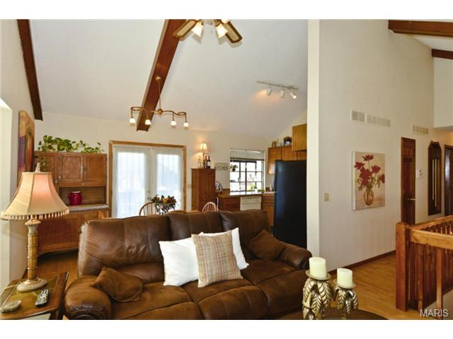 2061 Avignon, Saint Charles, MO 63303 photo 7