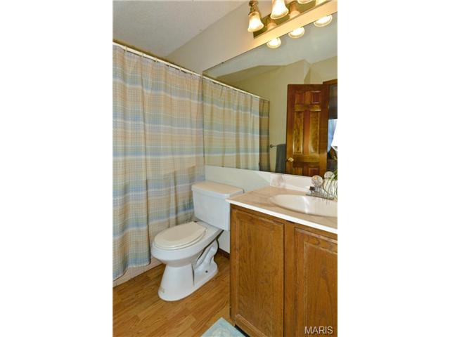 2061 Avignon, Saint Charles, MO 63303 photo 23