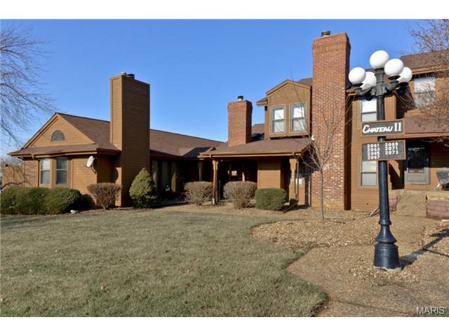2061 Avignon, Saint Charles, MO 63303 photo 1