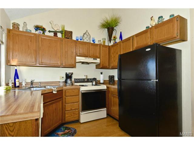 2061 Avignon, Saint Charles, MO 63303 photo 12