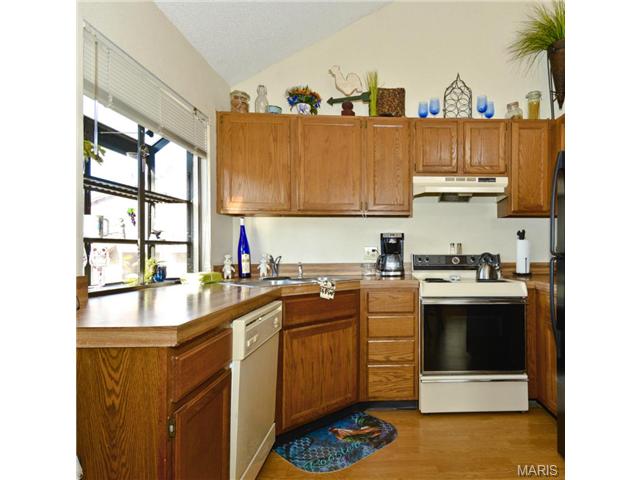 2061 Avignon, Saint Charles, MO 63303 photo 15