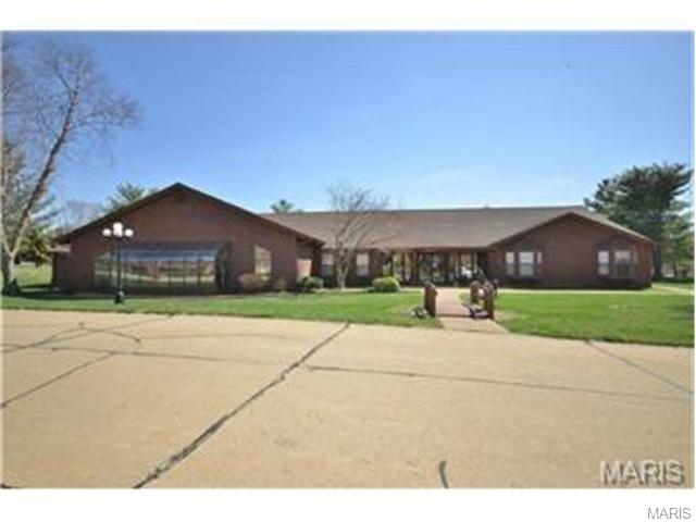 2061 Avignon, Saint Charles, MO 63303 photo 38