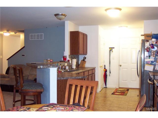 507 Springhurst Pkwy, O'fallon, MO 63368 photo 7