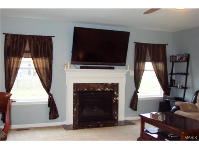 507 Springhurst Pkwy, O'fallon, MO 63368 photo 4