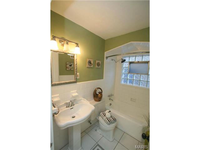 6341 Devonshire Ave, Saint Louis, MO 63109 photo 21