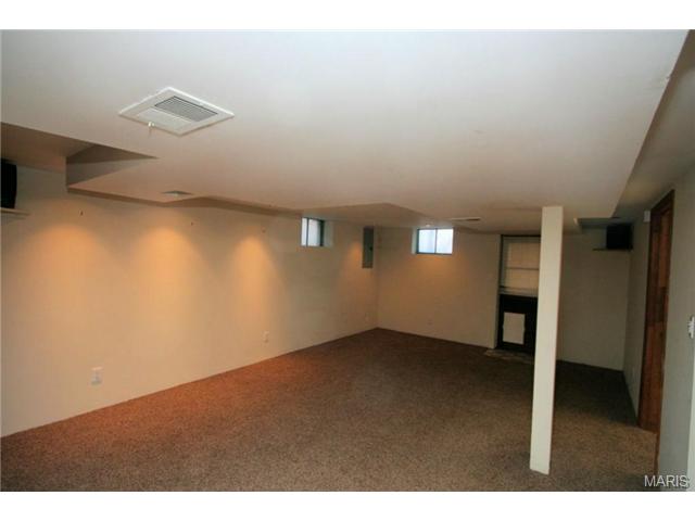 6341 Devonshire Ave, Saint Louis, MO 63109 photo 35