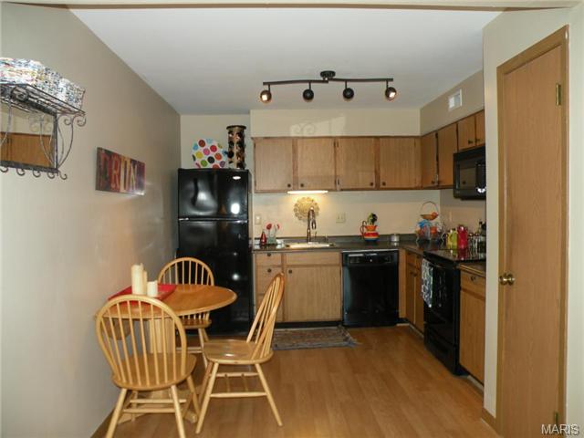 717 Ridgeside #E, Ballwin, MO 63021 photo 4