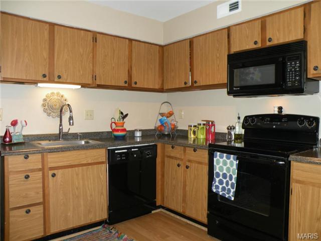 717 Ridgeside #E, Ballwin, MO 63021 photo 5