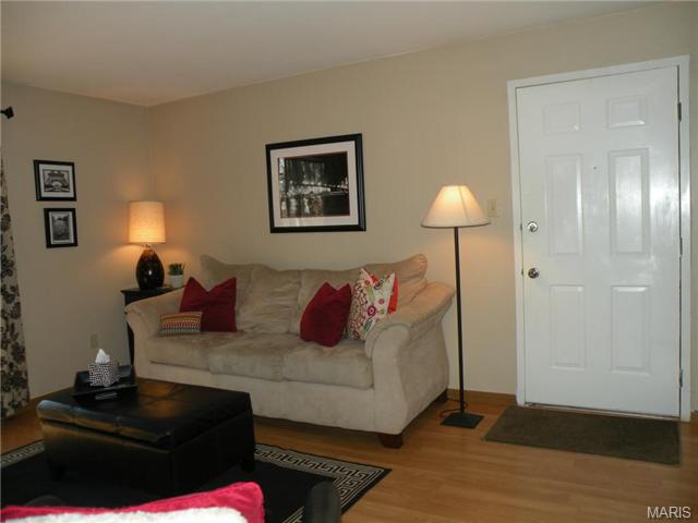 717 Ridgeside #E, Ballwin, MO 63021 photo 3