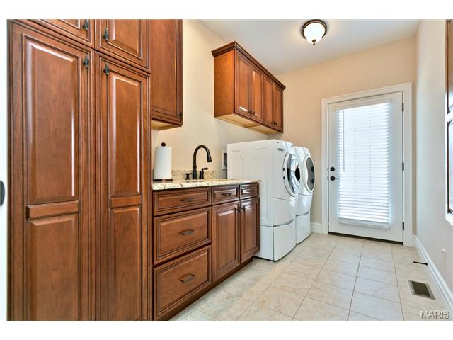 1025 Stonecastle Dr, O'fallon, MO 63366 photo 28