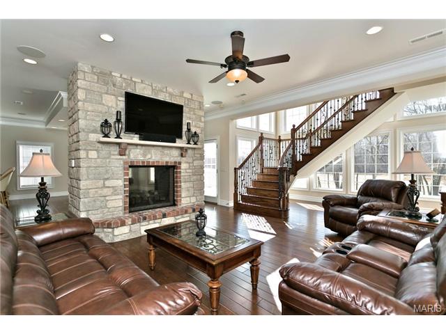 1025 Stonecastle Dr, O'fallon, MO 63366 photo 31