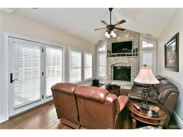 1025 Stonecastle Dr, O'fallon, MO 63366 photo 56