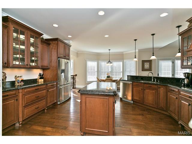 1025 Stonecastle Dr, O'fallon, MO 63366 photo 16