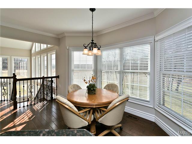 1025 Stonecastle Dr, O'fallon, MO 63366 photo 13