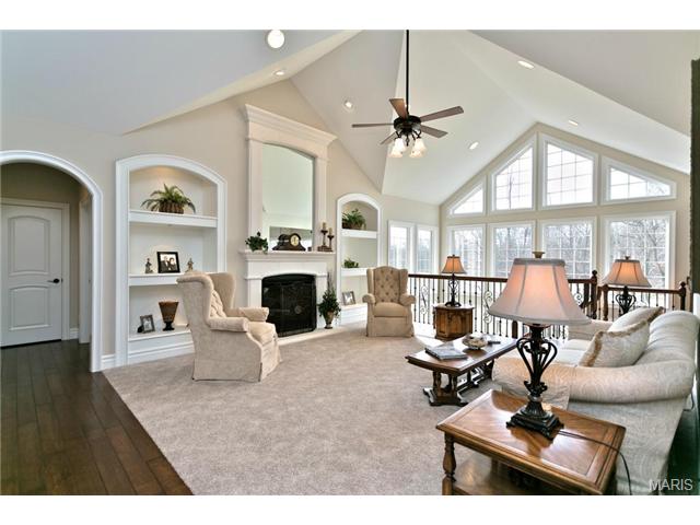 1025 Stonecastle Dr, O'fallon, MO 63366 photo 9