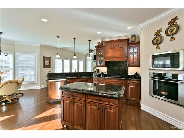 1025 Stonecastle Dr, O'fallon, MO 63366 photo 14