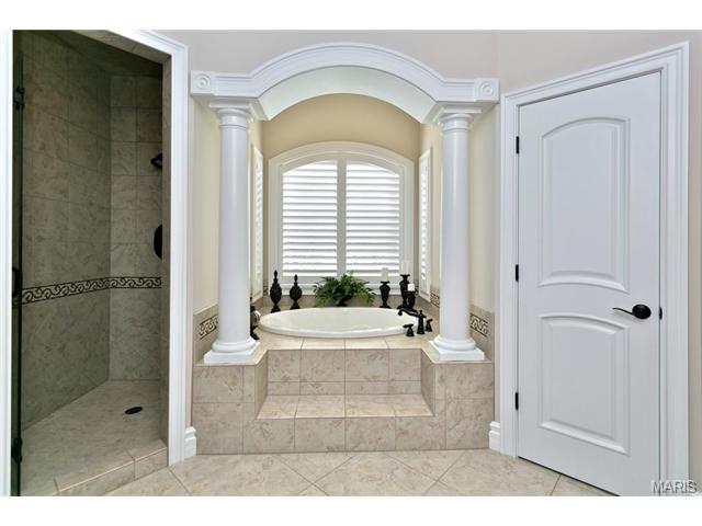 1025 Stonecastle Dr, O'fallon, MO 63366 photo 58