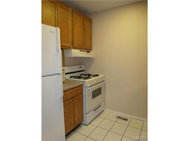 210 Braeshire Dr #A, Ballwin, MO 63021 photo 8