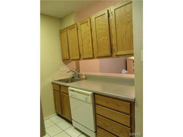 210 Braeshire Dr #A, Ballwin, MO 63021 photo 7