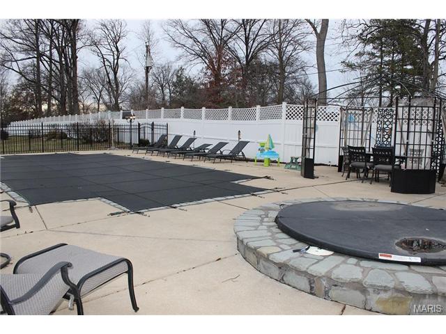 208 Pointe Lucerne Ct, Ballwin, MO 63011 photo 35