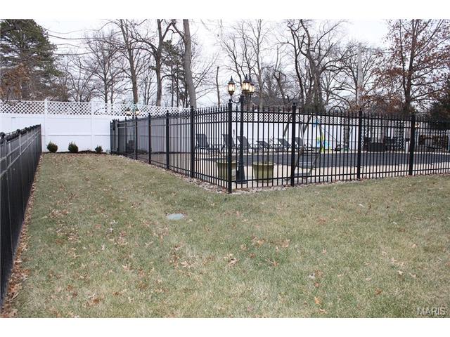 208 Pointe Lucerne Ct, Ballwin, MO 63011 photo 38