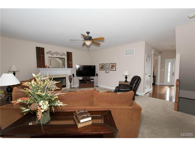121 Fox Haven Dr, O'fallon, MO 63368 photo 6
