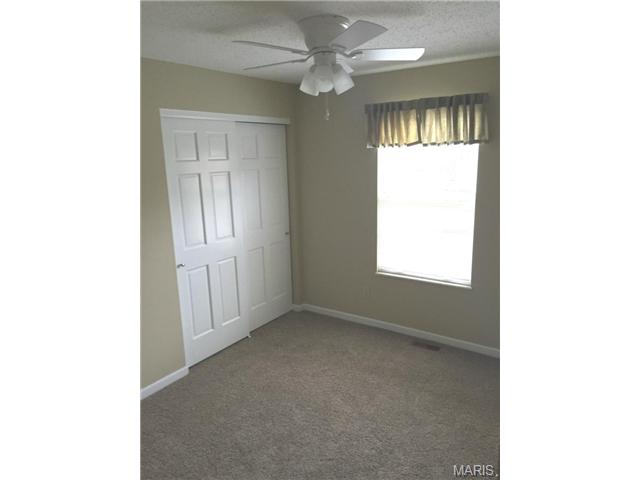 203 Birmingham Dr, O'fallon, MO 63366 photo 9