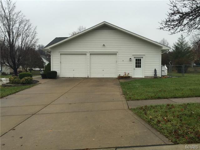 203 Birmingham Dr, O'fallon, MO 63366 photo 2