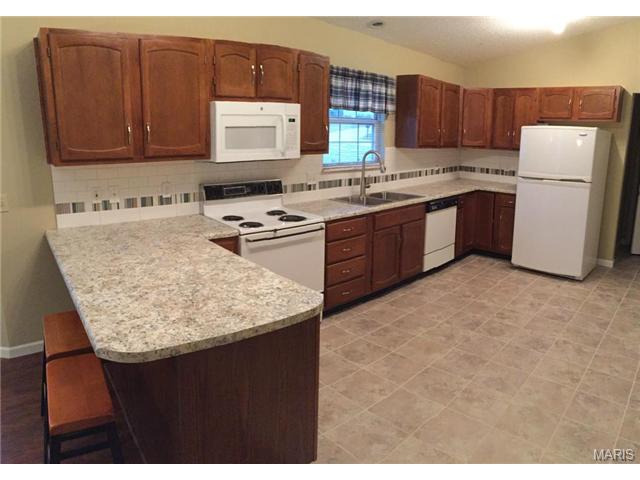 203 Birmingham Dr, O'fallon, MO 63366 photo 4