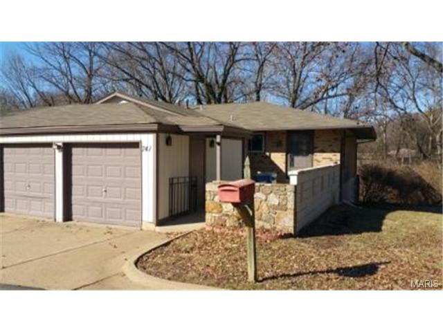 741 Knickerbacker, Ballwin, MO 63021 photo 1