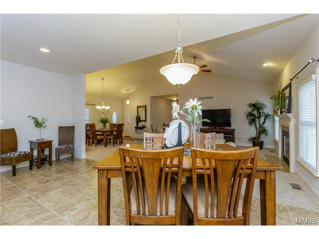 910 Bullpen Dr, O'fallon, MO 63366 photo 15