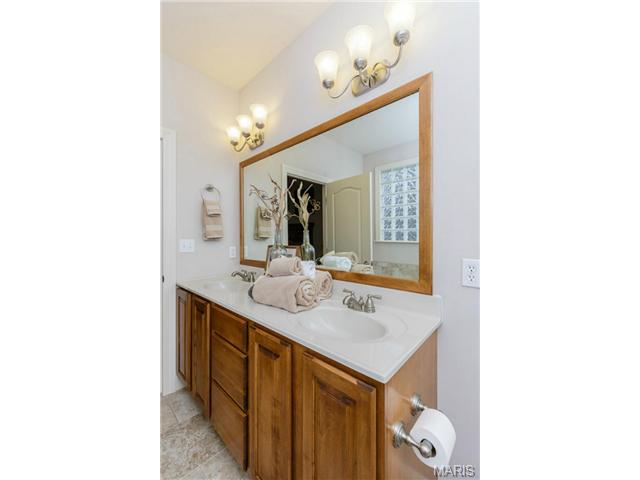 910 Bullpen Dr, O'fallon, MO 63366 photo 9