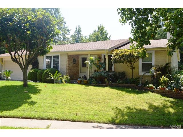 6 Canoebrook Dr, Black Jack, MO 63033 photo 1