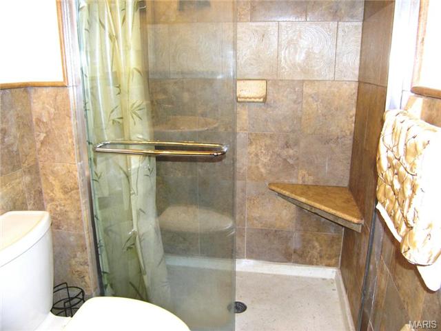 6 Canoebrook Dr, Black Jack, MO 63033 photo 10