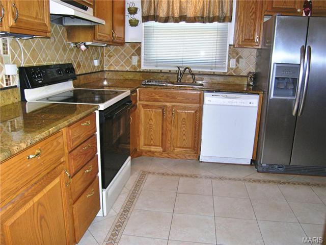 6 Canoebrook Dr, Black Jack, MO 63033 photo 7