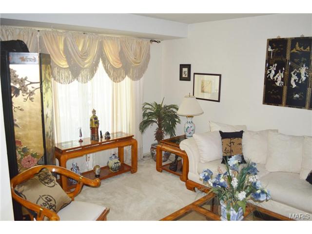6 Canoebrook Dr, Black Jack, MO 63033 photo 4