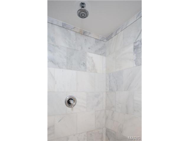 6744 Devonshire Ave, Saint Louis, MO 63109 photo 12