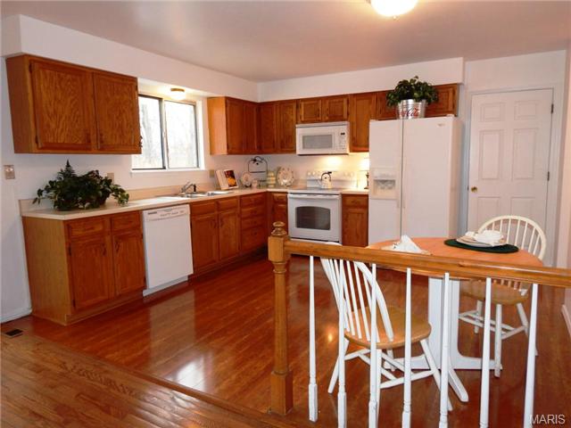 794 Spring Hill Farm Dr, Ballwin, MO 63021 photo 7