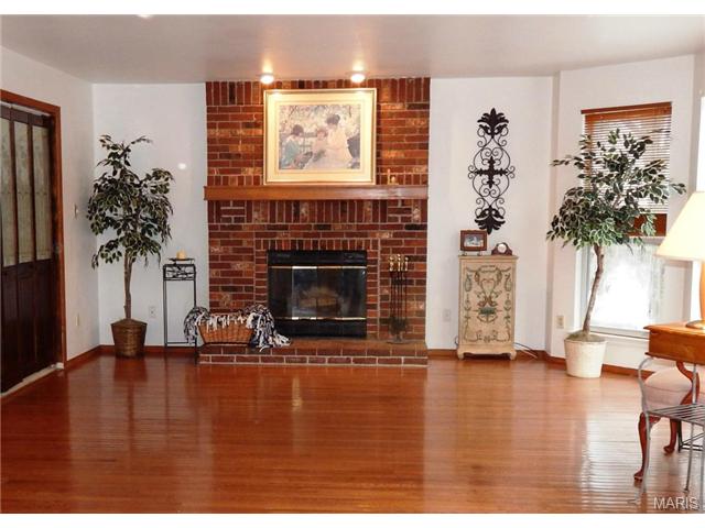 794 Spring Hill Farm Dr, Ballwin, MO 63021 photo 4