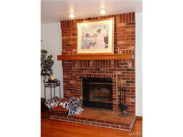 794 Spring Hill Farm Dr, Ballwin, MO 63021 photo 5