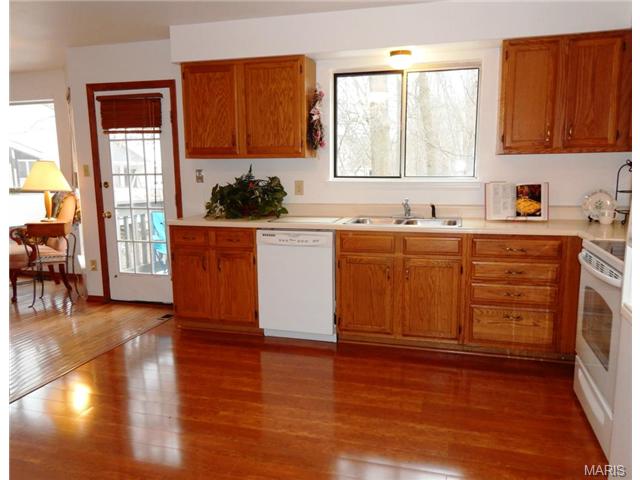 794 Spring Hill Farm Dr, Ballwin, MO 63021 photo 12