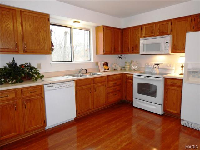 794 Spring Hill Farm Dr, Ballwin, MO 63021 photo 10
